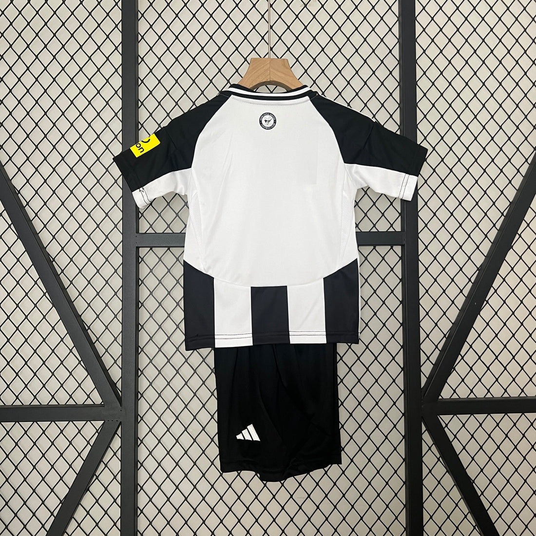 Newcastle 24 25 | Kids Football Kit Home