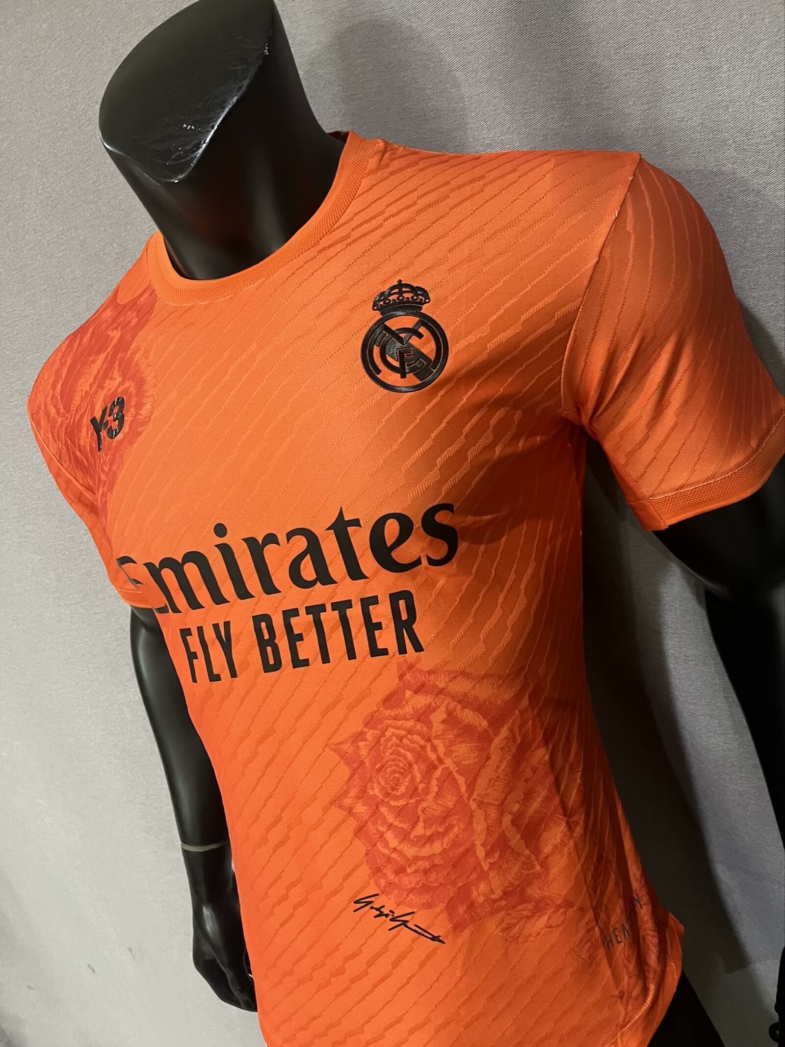 KIT EDICIÓN ESPECIAL NARANJA Y3 DEL REAL MADRID | VERSIÓN 24-25 JUGADORES