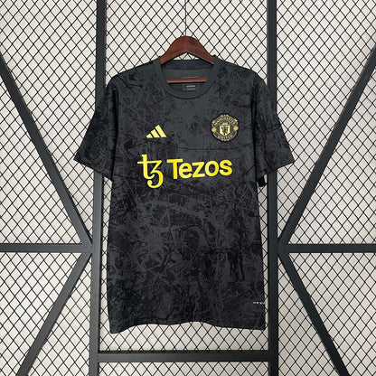 2024-25 - MANCHESTER UNITED L´ART | KIT EDICIÓN ESPECIAL