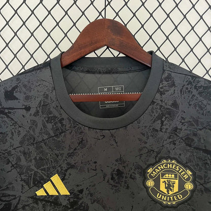 2024-25 - MANCHESTER UNITED L´ART | KIT EDICIÓN ESPECIAL