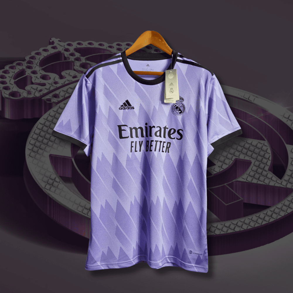 Lila Trikot von Real Madrid – 22–23 Auswärts 