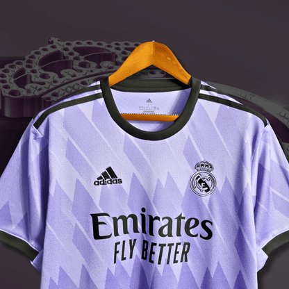 Camiseta violeta del Real Madrid - 22-23 Visitante 