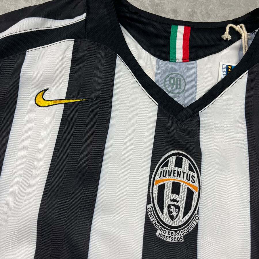 2005 / 2006 Juventus Retro Jersey Home