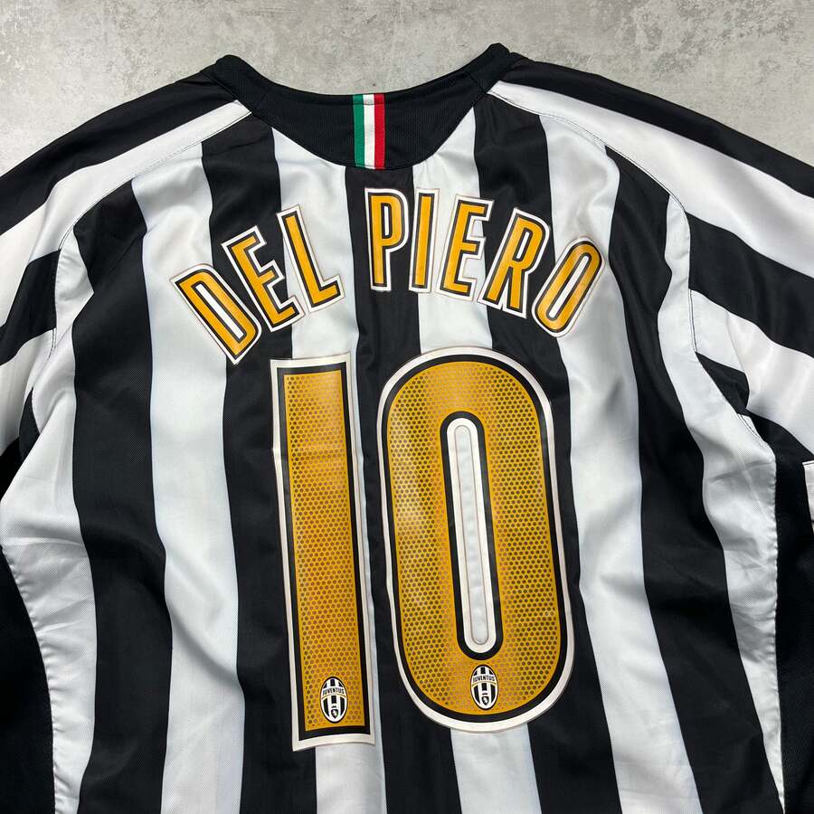 2005 / 2006 Juventus Retro Jersey Home